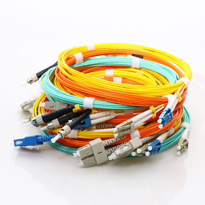OM4 misto duplex 2 misura 50/125 di cavo con un contatore di toppa a fibra ottica di LC